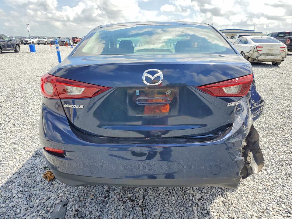 51005306 :رقم المزاد ، 3MZBN1U70JM180177 vin ، 2018 Mazda 3 مزاد بيع