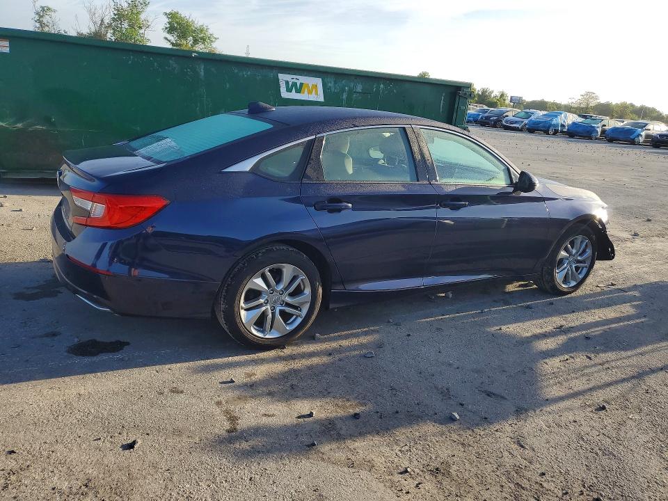 48081316 :رقم المزاد ، 1HGCV1F18JA247526 vin ، 2018 Honda Accord مزاد بيع