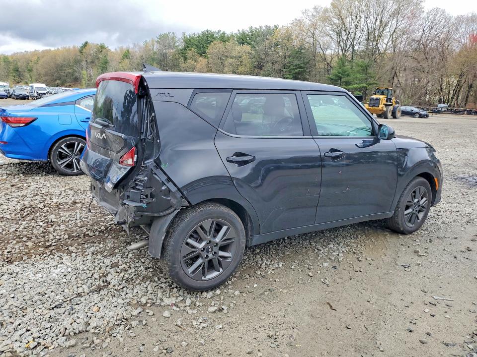 51332456 :رقم المزاد ، KNDJ33AU0N7163664 vin ، 2022 Kia Soul مزاد بيع