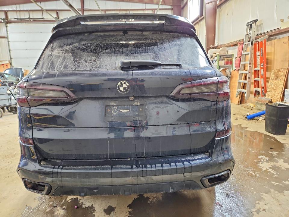 50143076 :رقم المزاد ، 5UXCR6C04M9G41267 vin ، 2021 Bmw X5 مزاد بيع