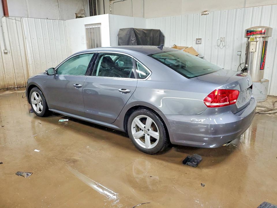 Продажа на аукционе авто 2015 Volkswagen Passat, vin: 1VWAT7A36FC111962, номер лота: 48583986