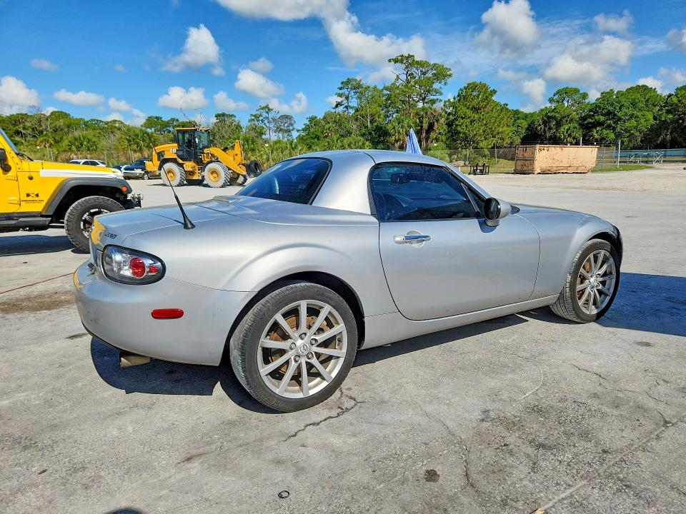 51176976 :رقم المزاد ، JM1NC26F170130514 vin ، 2007 Mazda Mx-5 Miata مزاد بيع