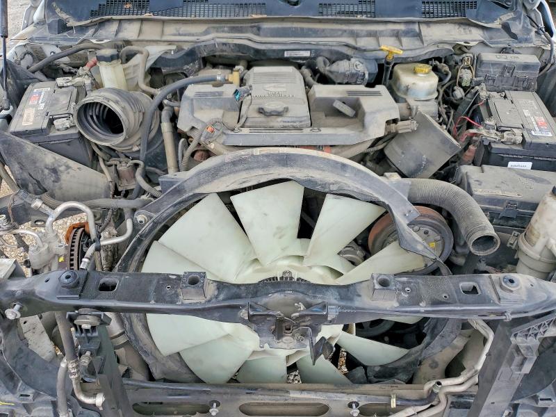 50803066 :رقم المزاد ، 3C7WRSCL0JG413828 vin ، 2018 Ram 3500 مزاد بيع