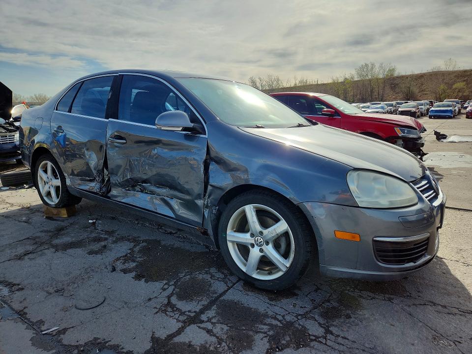 Продажа на аукционе авто 2008 Volkswagen Jetta, vin: 3VWRM81K58M077737, номер лота: 49016136