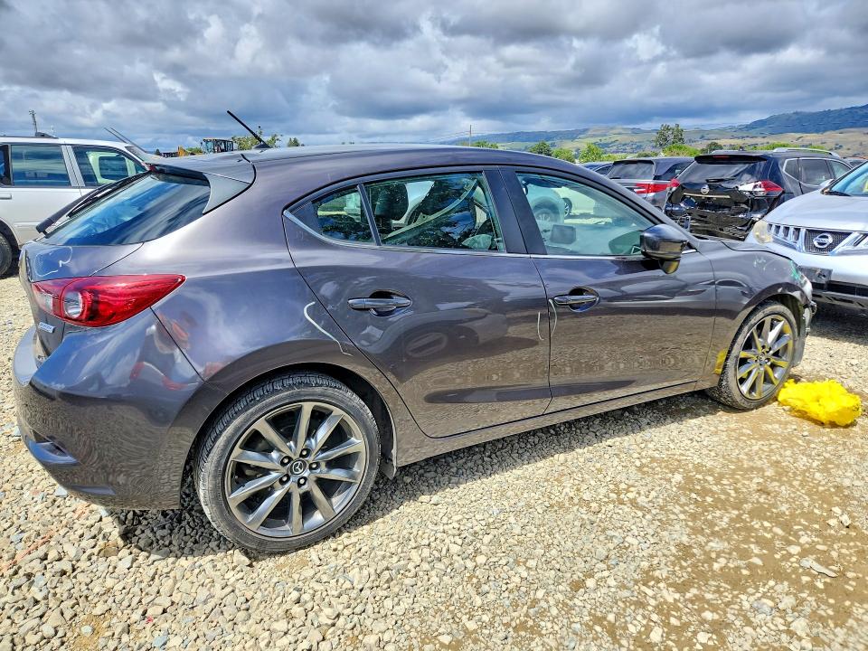 50933246 :رقم المزاد ، 3MZBN1L39JM270488 vin ، 2018 Mazda 3 مزاد بيع