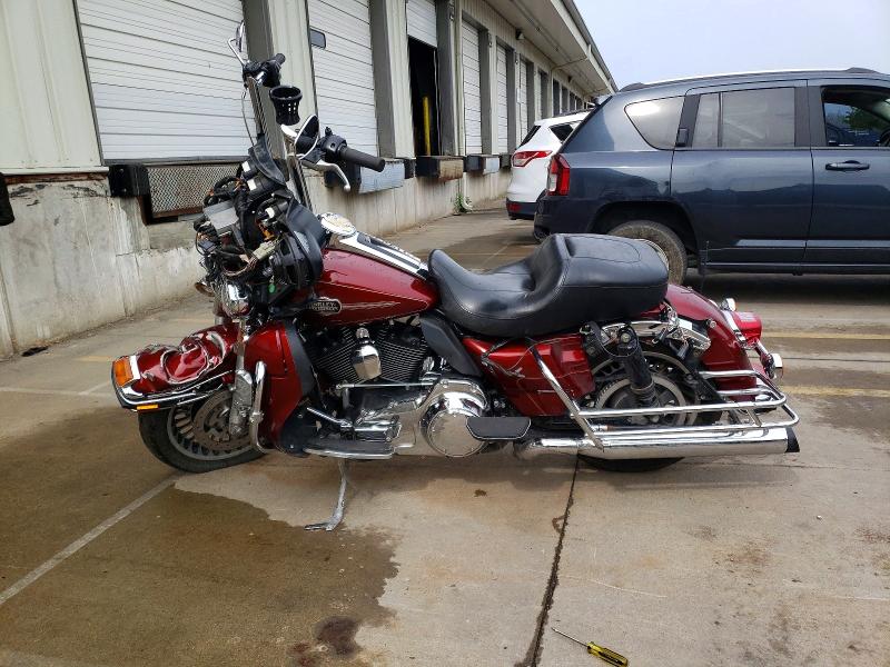 51454246 :رقم المزاد ، 1HD1FC410AB672541 vin ، 2010 Harley-davidson Flhtcu مزاد بيع