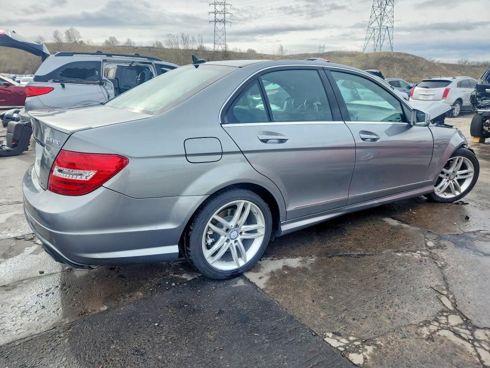 48267336 :رقم المزاد ، WDDGF8ABXDA834777 vin ، 2013 Mercedes-benz C مزاد بيع