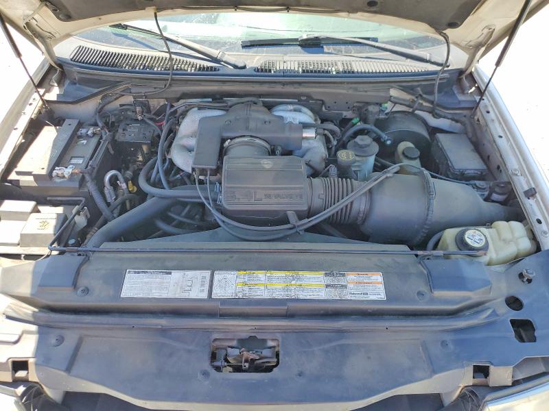 50710266 :رقم المزاد ، 5LMFU28R31LJ15987 vin ، 2001 Lincoln Townhouse Navigator مزاد بيع