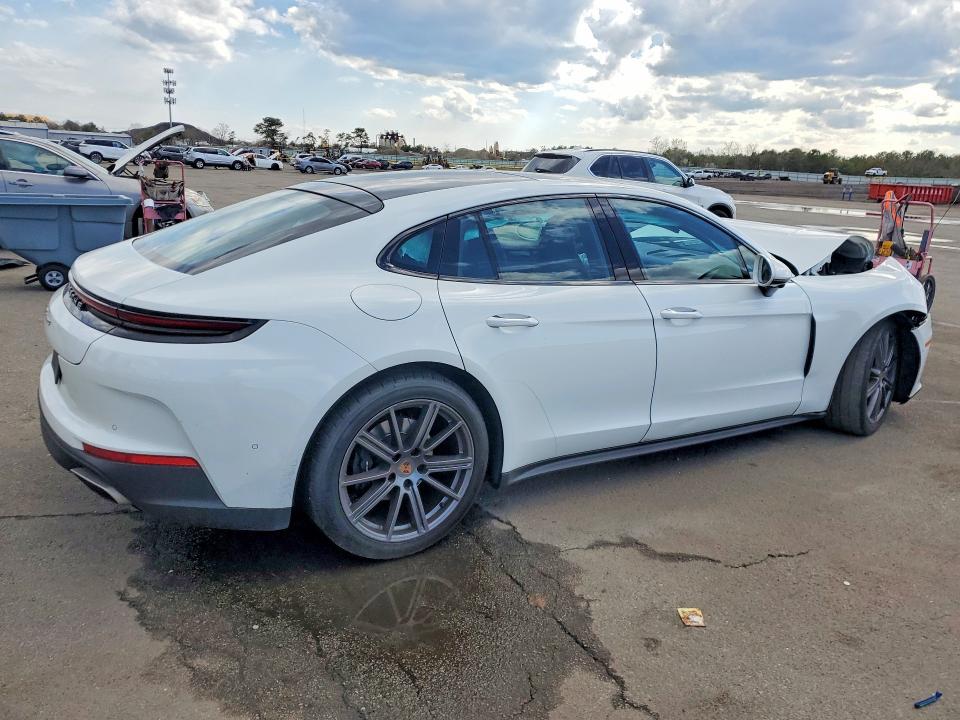 50227916 :رقم المزاد ، WP0AA2YA0RL003051 vin ، 2024 Porsche Panamera مزاد بيع