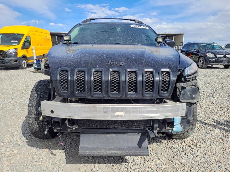 49663176 :رقم المزاد ، 1C4PJMCS8FW564792 vin ، 2015 Jeep Cherokee مزاد بيع
