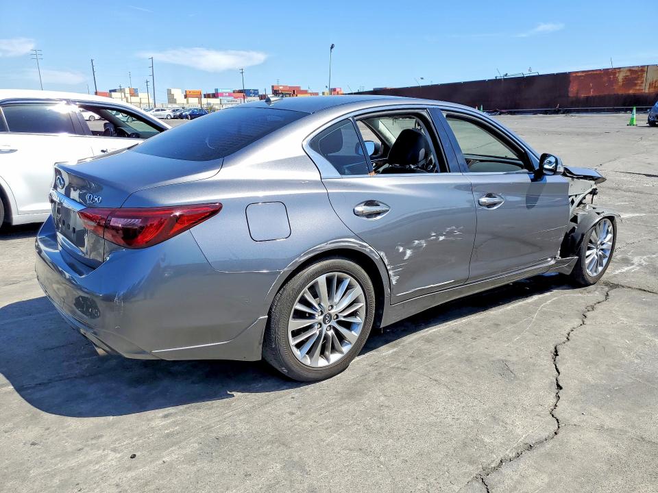 49683726 :رقم المزاد ، JN1EV7AP1JM362508 vin ، 2018 Infiniti Q50 مزاد بيع