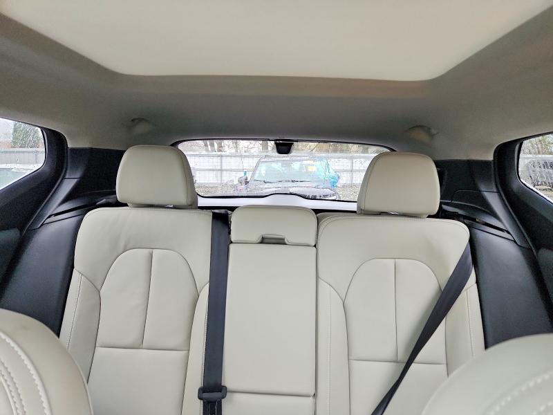 48566896 :رقم المزاد ، YV4L12UF7R2375323 vin ، 2024 Volvo Xc40 مزاد بيع