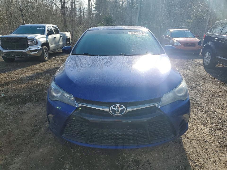 50416666 :رقم المزاد ، 4T1BF1FK3FU913385 vin ، 2015 Toyota Camry مزاد بيع