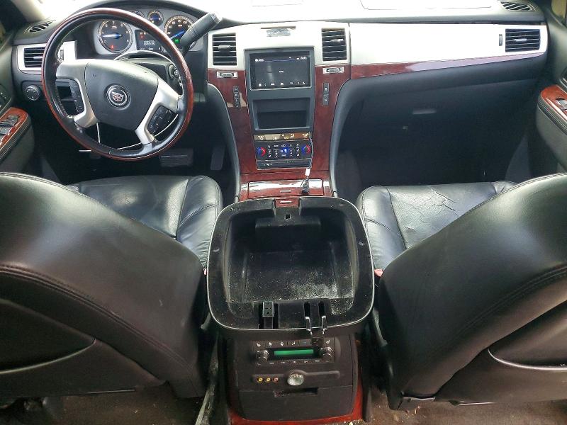 52149806 :رقم المزاد ، 1GYS3HEF6BR200479 vin ، 2011 Cadillac Escalade مزاد بيع