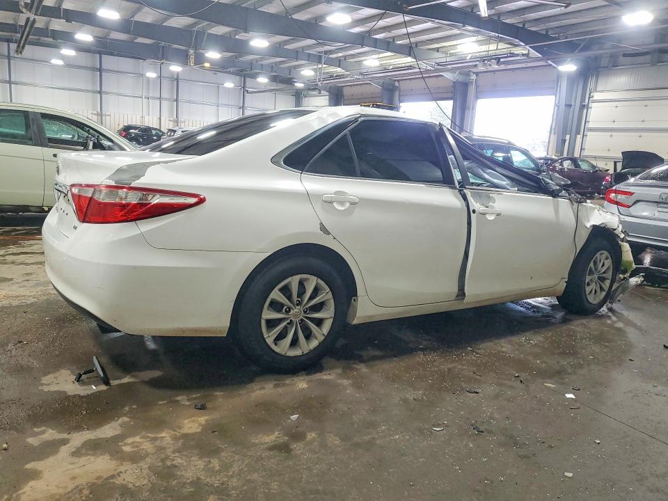 Aukcja sprzedaży 2015 Toyota Camry, vin: 4T4BF1FKXFR477396, numer aukcji: 51532286