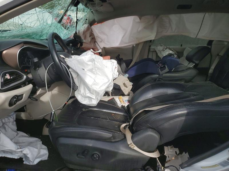 48609656 :رقم المزاد ، 2C4RC1BGXHR810221 vin ، 2017 Chrysler Pacifica مزاد بيع