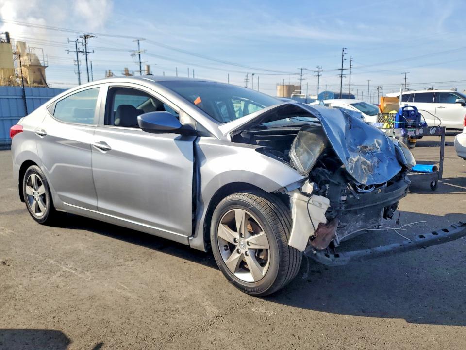47754516 :رقم المزاد ، KMHDH4AE0DU950266 vin ، 2013 Hyundai Elantra مزاد بيع