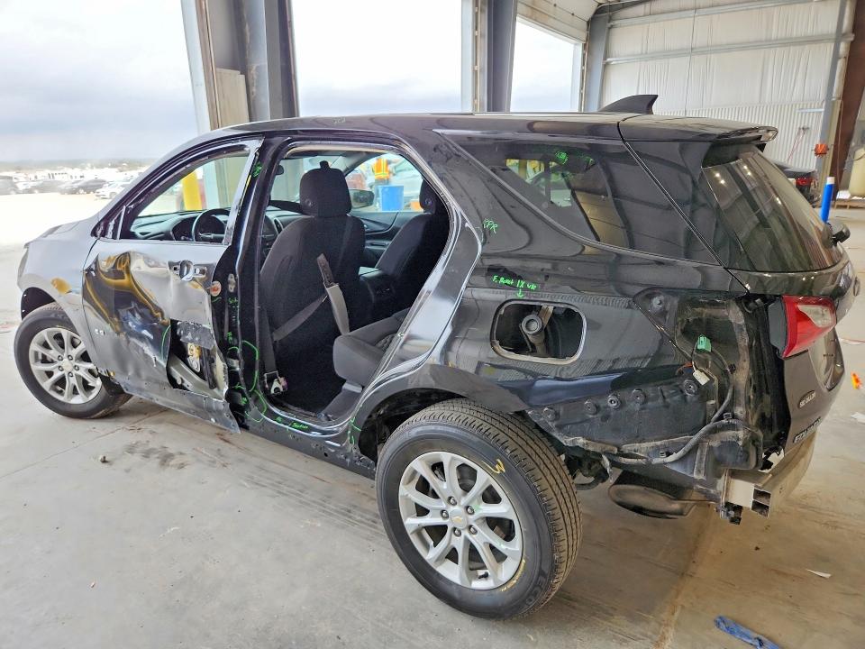 Продажа на аукционе авто 2019 Chevrolet Equinox, vin: 2GNAXUEV6K6103338, номер лота: 51140196