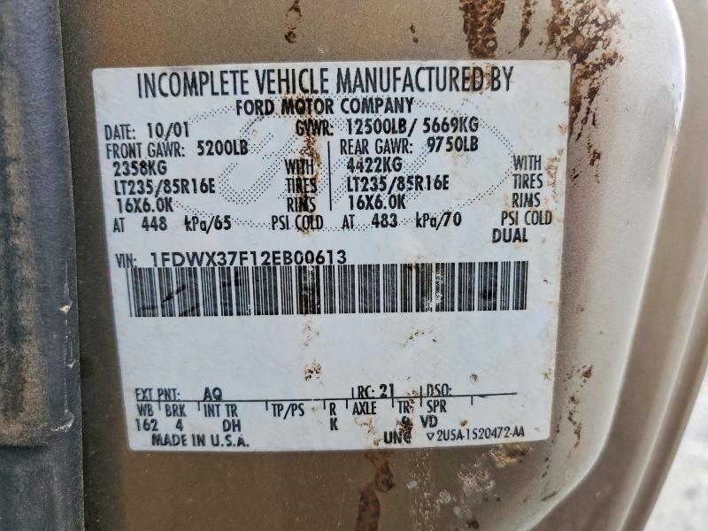 51070076 :رقم المزاد ، 1FDWX37F12EB00613 vin ، 2002 Ford F350 مزاد بيع