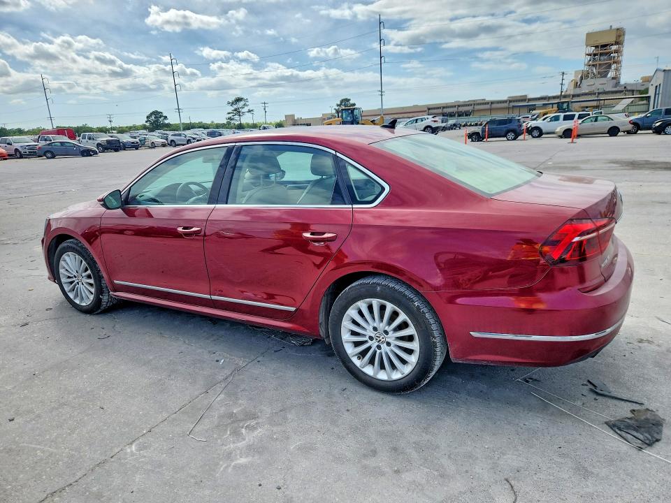 50090876 :رقم المزاد ، 1VWBT7A36HC054878 vin ، 2017 Volkswagen Passat مزاد بيع
