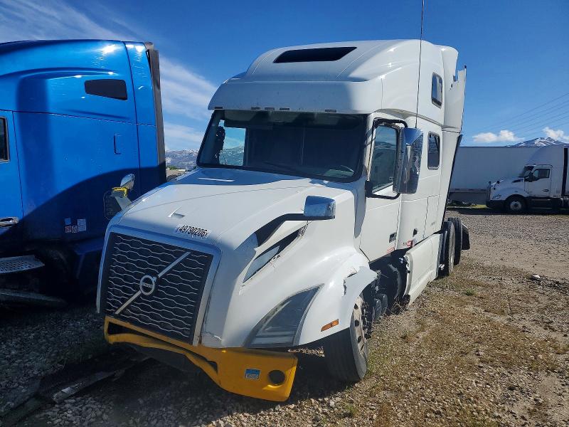 Продаж на аукціоні авто 2022 Volv Vn, vin: 4V4NC9EHXNN605156, номер лоту: 49790206