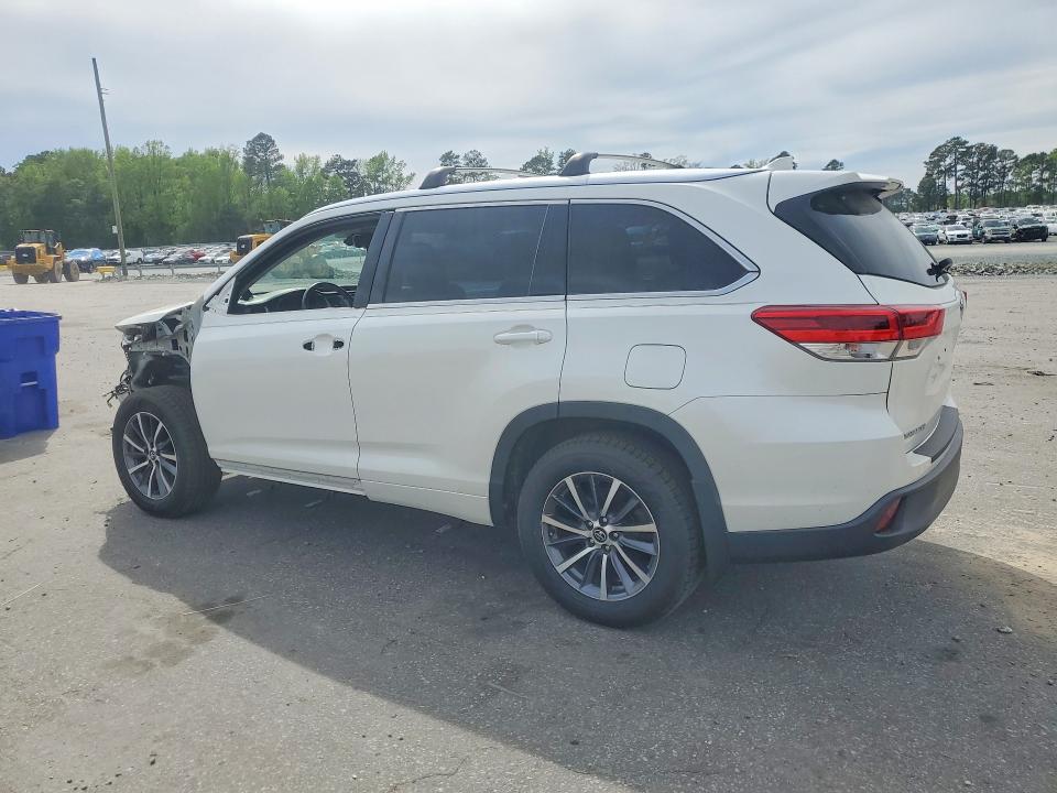 Продажа на аукционе авто 2018 Toyota Highlander Xle Awd, vin: 5TDJZRFH0JS543083, номер лота: 48591806