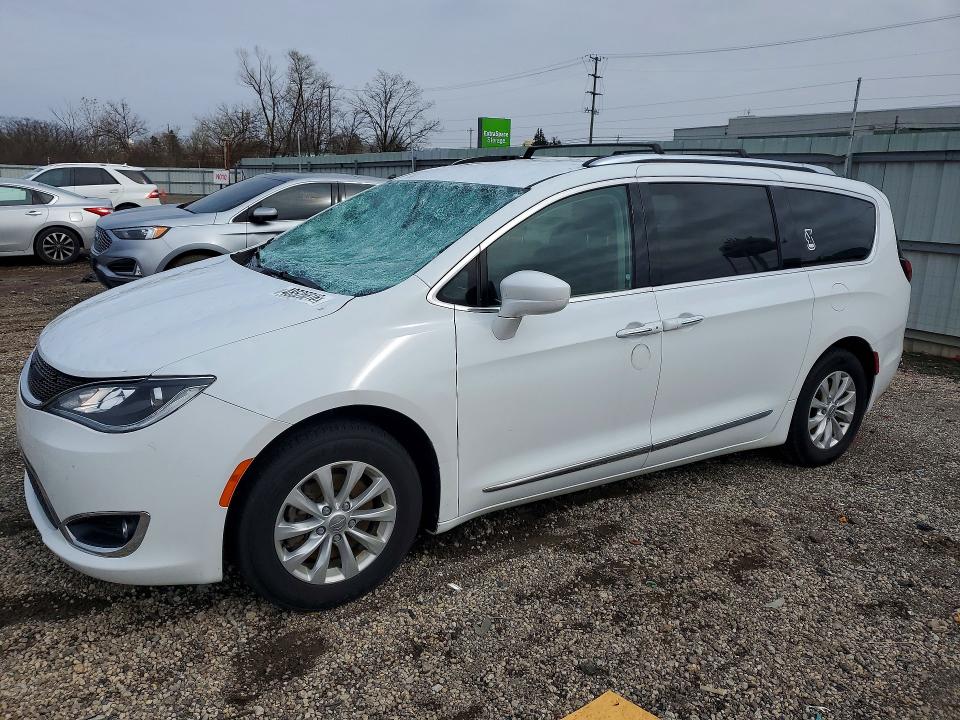 48525816 :رقم المزاد ، 2C4RC1BG0KR537426 vin ، 2019 Chrysler Pacifica مزاد بيع