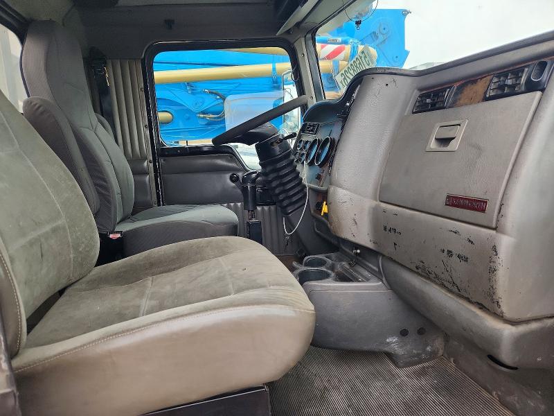 2003 Kenworth T800 მანქანა იყიდება აუქციონზე, vin: 3WKDDB9X23F387594, აუქციონის ნომერი: 51688226