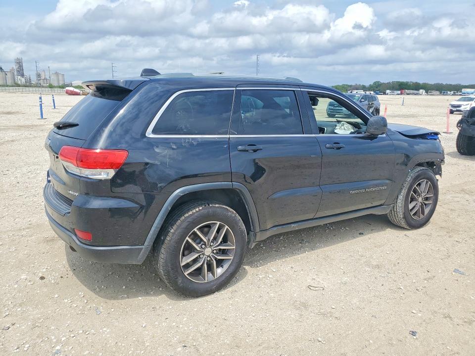 48590916 :رقم المزاد ، 1C4RJEAG2JC455414 vin ، 2018 Jeep Grand Cherokee مزاد بيع