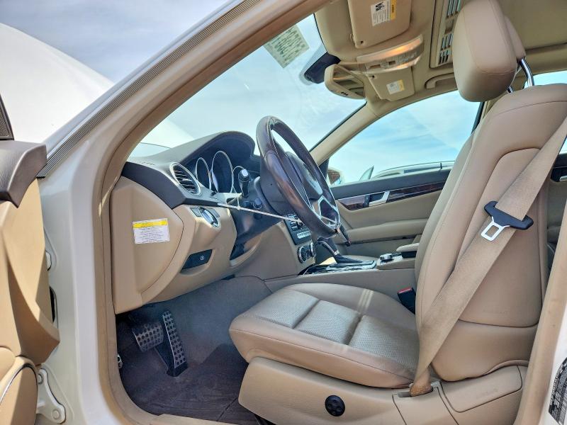 2014 Mercedes-benz C მანქანა იყიდება აუქციონზე, vin: WDDGF4HB0EG206126, აუქციონის ნომერი: 51358106