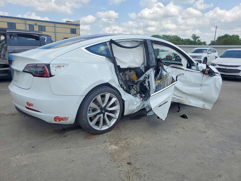 Продажа на аукционе авто 2018 Tesla Model 3, vin: 5YJ3E1EA1JF025031, номер лота: 49762656