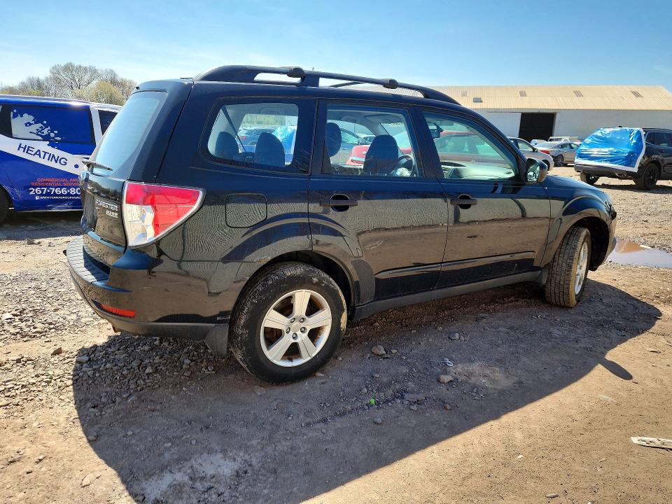 49162336 :رقم المزاد ، JF2SHABC1BH724557 vin ، 2011 Subaru Forester مزاد بيع