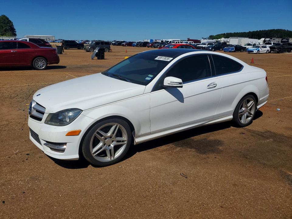 Продаж на аукціоні авто 2013 Mercedes-benz C, vin: WDDGJ4HB7DG052513, номер лоту: 48813836
