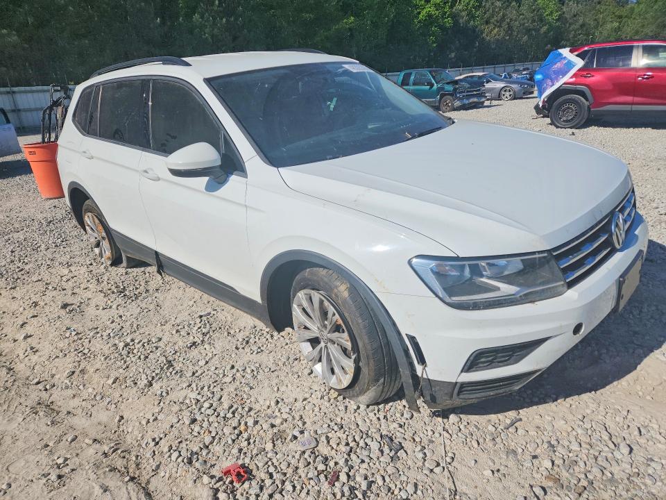 48305396 :رقم المزاد ، 3VV1B7AX1JM078953 vin ، 2018 Volkswagen Tiguan مزاد بيع