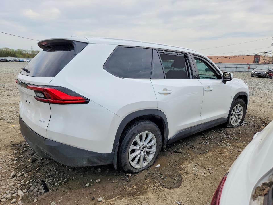 Продажа на аукционе авто 2024 Toyota Grand Highlander, vin: 5TDAAAB52RS052773, номер лота: 49648276