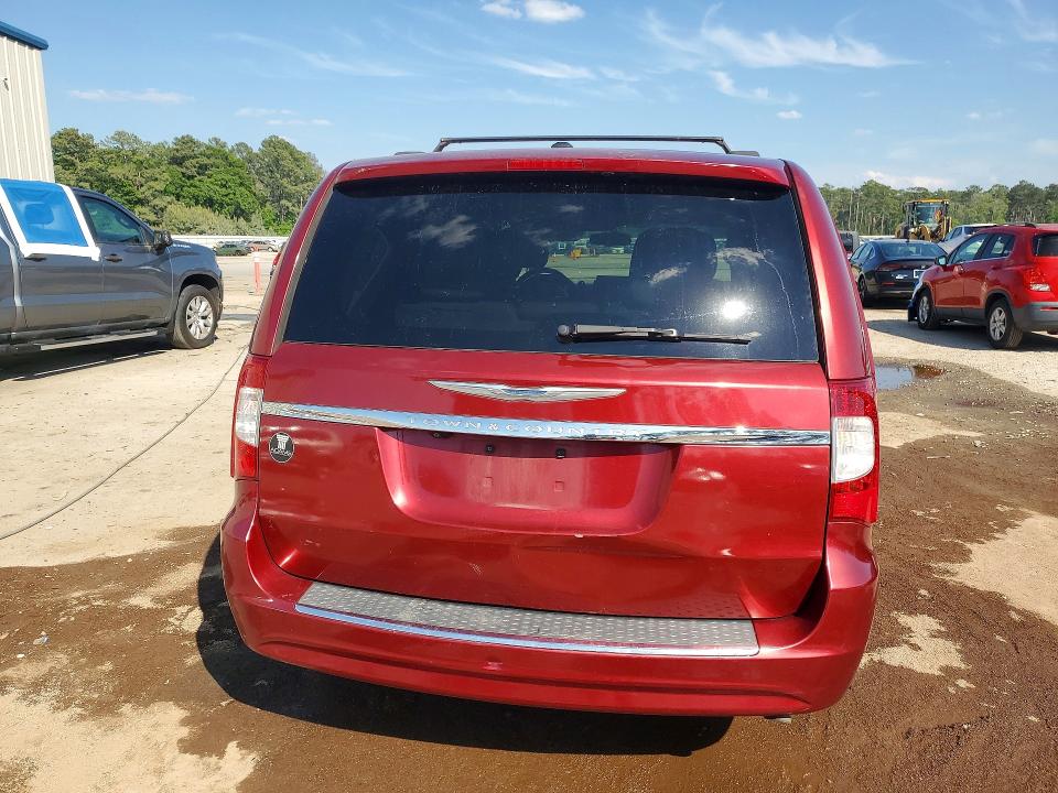 50324646 :رقم المزاد ، 2C4RC1BG1FR561031 vin ، 2015 Chrysler Town & Country مزاد بيع