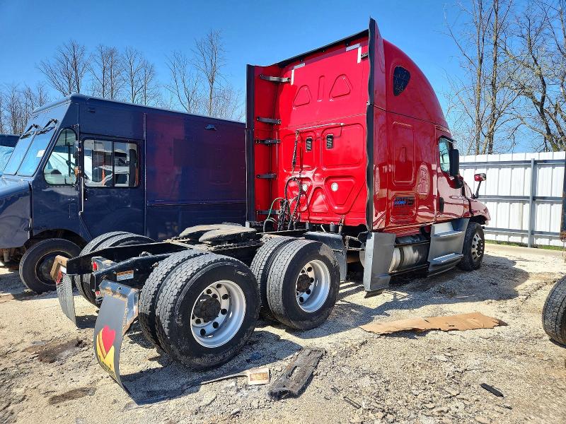 49835146 :رقم المزاد ، 3AKJGLD54GSFP7307 vin ، 2016 Freightliner Cascadia 125 مزاد بيع