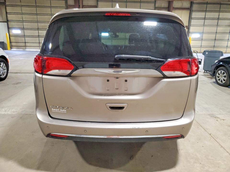 2017 Chrysler Pacifica მანქანა იყიდება აუქციონზე, vin: 2C4RC1EG6HR585288, აუქციონის ნომერი: 51823916
