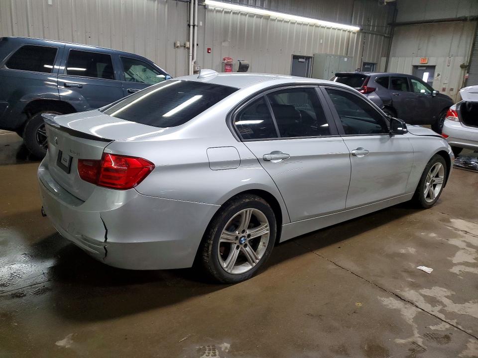 49563296 :رقم المزاد ، WBA3B3C54DF536854 vin ، 2013 Bmw 328 مزاد بيع