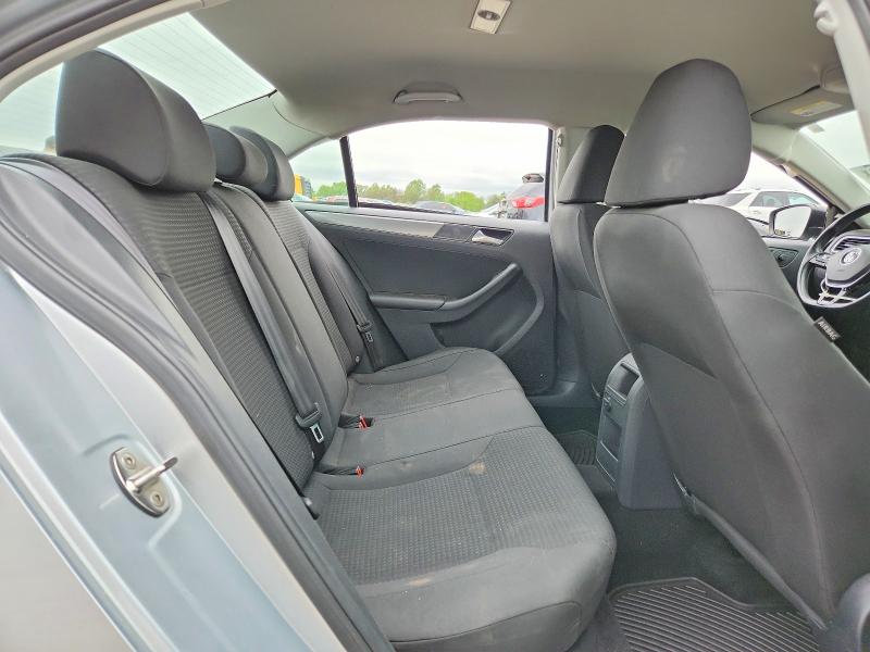 51249436 :رقم المزاد ، 3VWLA7AJ2FM239143 vin ، 2015 Volkswagen Jetta مزاد بيع