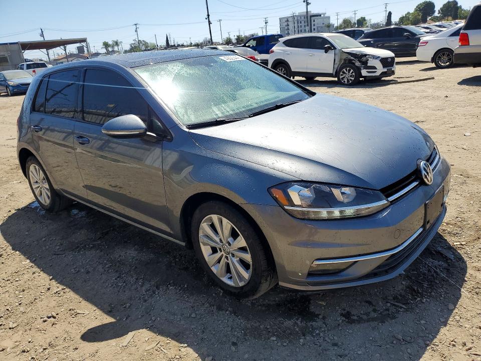 49023446 :رقم المزاد ، 3VWG17AU1JM253426 vin ، 2018 Volkswagen Golf مزاد بيع