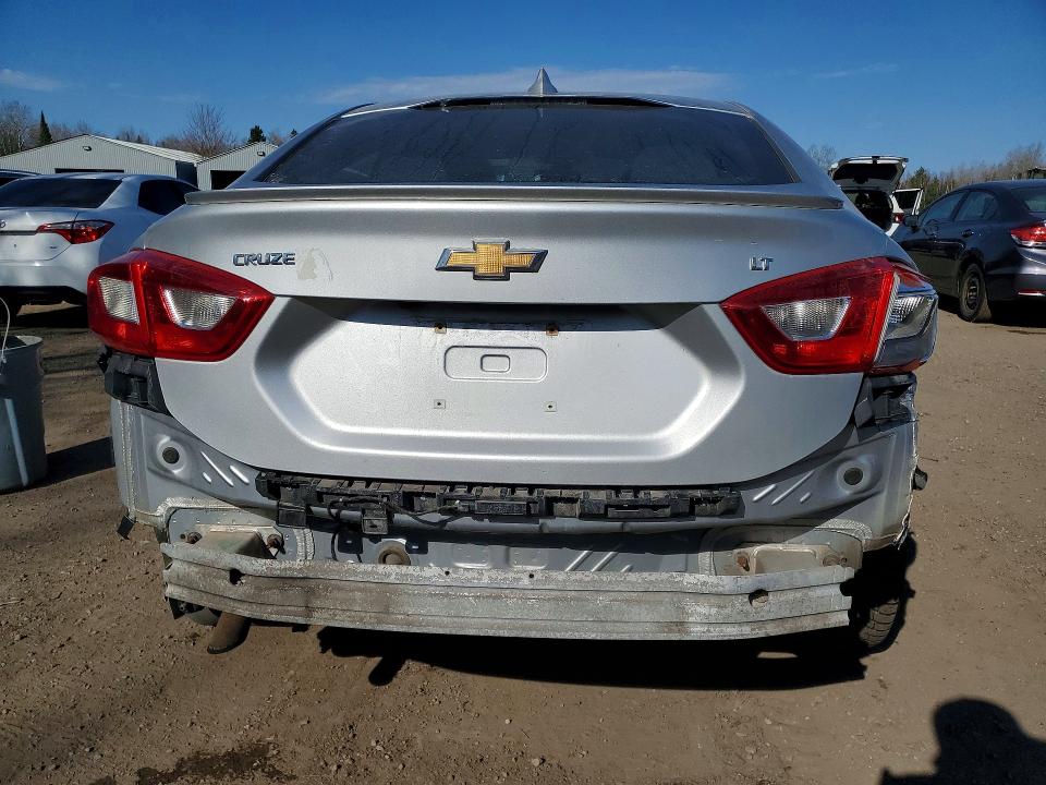 Продажа на аукционе авто 2017 Chevrolet Cruze, vin: 1G1BE5SM4H7216212, номер лота: 50958656