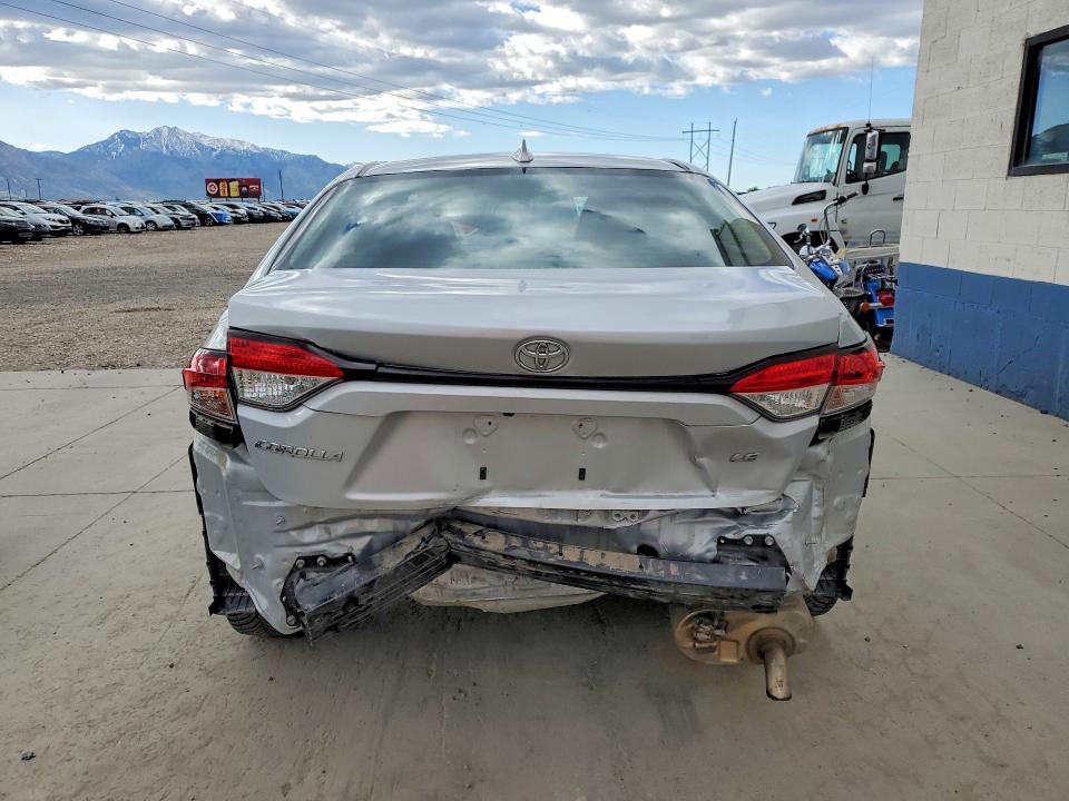 Продажа на аукционе авто 2022 Toyota Corolla, vin: 5YFEPMAE3NP272915, номер лота: 50977226