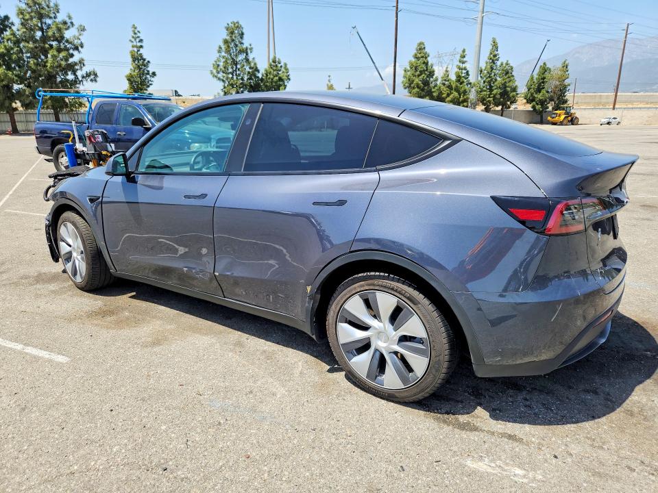 50230176 :رقم المزاد ، 7SAYGDEE8PA136253 vin ، 2023 Tesla Model Y مزاد بيع