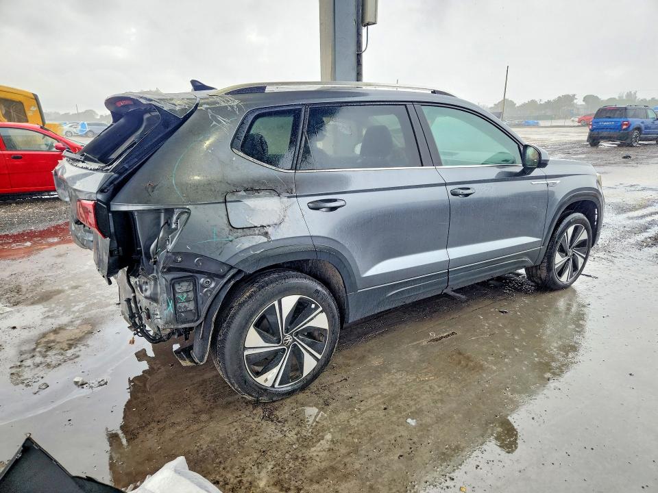 2024 Volkswagen Taos მანქანა იყიდება აუქციონზე, vin: 3VVVX7B23RM017492, აუქციონის ნომერი: 49206506
