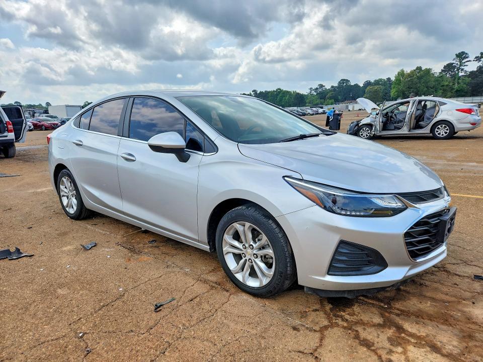 2019 Chevrolet Cruze მანქანა იყიდება აუქციონზე, vin: 1G1BE5SM3K7119395, აუქციონის ნომერი: 50145456