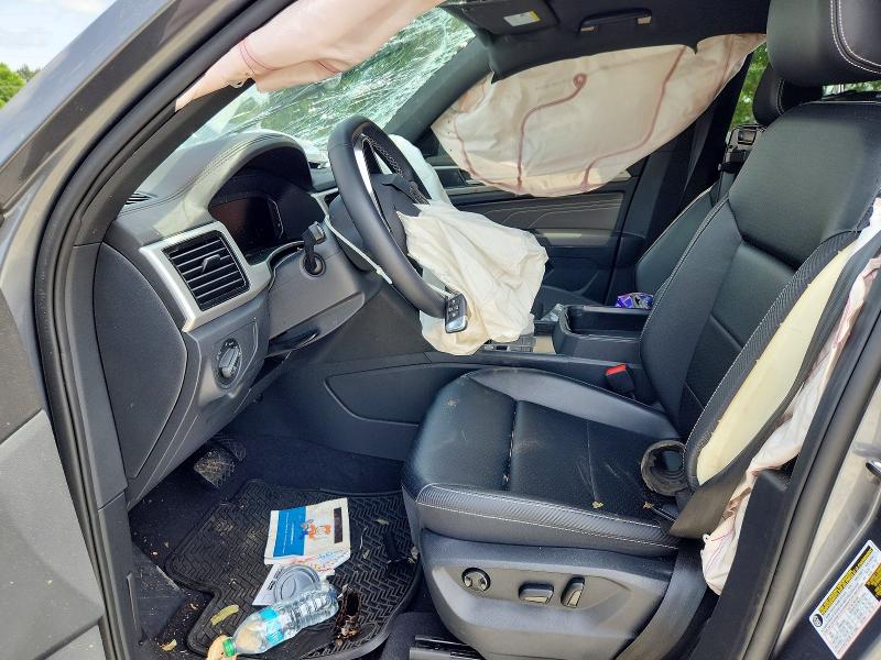 52033326 :رقم المزاد ، 1V2JE2CA8NC222053 vin ، 2022 Volkswagen Atlas Cross Sport مزاد بيع