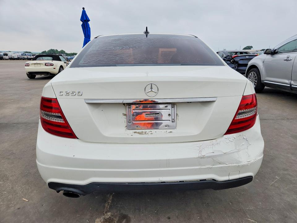 Продаж на аукціоні авто 2012 Mercedes-benz C, vin: WDDGF4HB8CR203010, номер лоту: 51593946