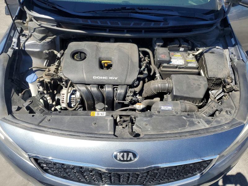 50987026 :رقم المزاد ، 3KPFL4A74JE281829 vin ، 2018 Kia Forte مزاد بيع