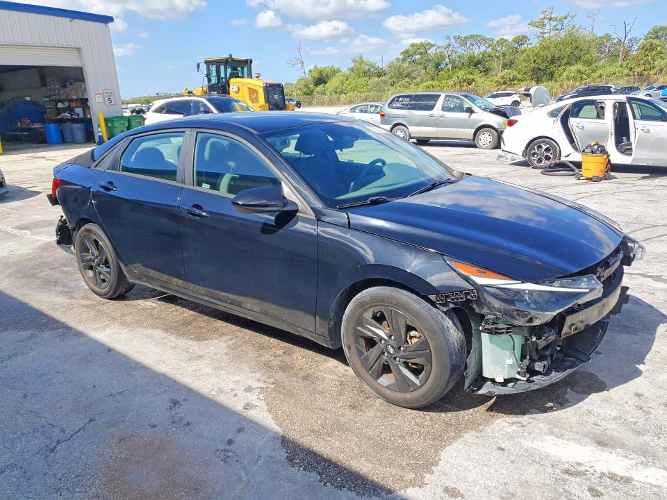 50331016 :رقم المزاد ، KMHLM4AG9PU604424 vin ، 2023 Hyundai Elantra مزاد بيع